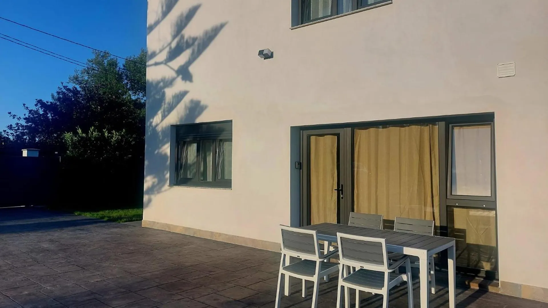 Апартаменты Villa Nela Лоредо Испания